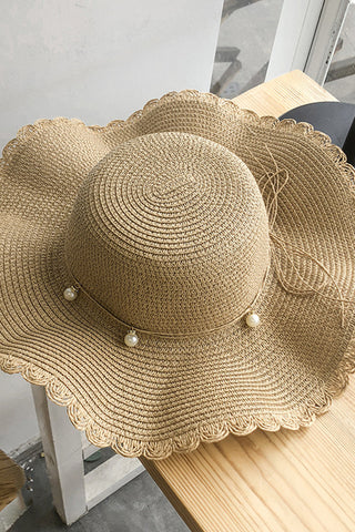 Pearl Wavy Wide Brim Casual Straw Hat