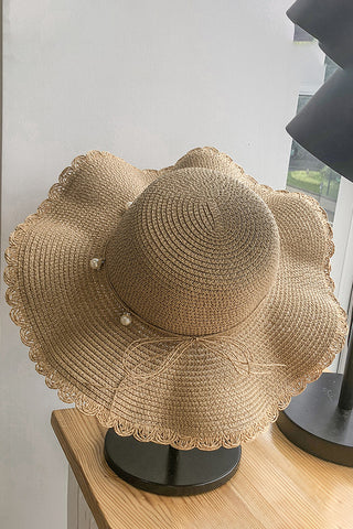 Pearl Wavy Wide Brim Casual Straw Hat